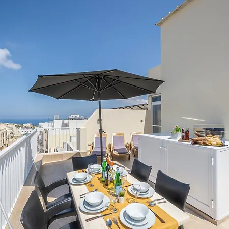 Summer Breeze Penthouse With Private Hot Tub & Terrace With Panoramic Views, By Getawaysmalta *