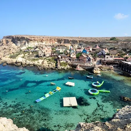 Summer Breeze Penthouse With Private Hot Tub & Terrace With Panoramic Views, By Getawaysmalta Apartamento *