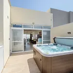 Summer Breeze Penthouse With Private Hot Tub & Terrace With Panoramic Views, By Getawaysmalta Apartment *