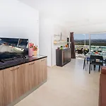 Apartment Summer Breeze Penthouse With Private Hot Tub & Terrace With Panoramic Views, By Getawaysmalta *