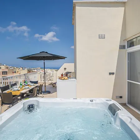 Summer Breeze Penthouse With Private Hot Tub & Terrace With Panoramic Views, By Getawaysmalta Apartment *