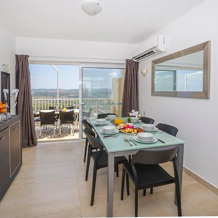 Apartment Summer Breeze Penthouse With Private Hot Tub & Terrace With Panoramic Views, By Getawaysmalta