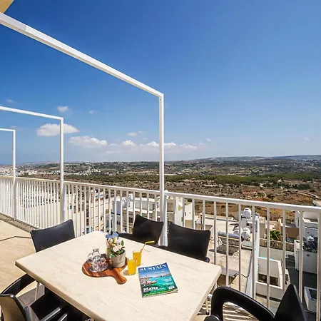 Summer Breeze Penthouse With Private Hot Tub & Terrace With Panoramic Views, By Getawaysmalta
