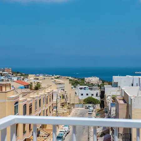 Summer Breeze Penthouse With Private Hot Tub & Terrace With Panoramic Views, By Getawaysmalta * Mellieħa